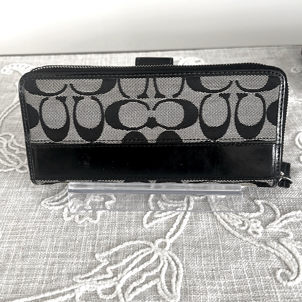 Coach Legacy Signature Stripe Jacquard Accordion Zip Wallet #41631 - Picture 2 of 16
